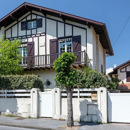 Beatrix -with Garden -15 Mn Walk From The Beach -garden- 2 Parkings Vakantiehuis Biarritz