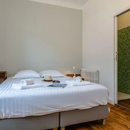Beatrix -with Garden -15 Mn Walk From The Beach -garden- 2 Parkings