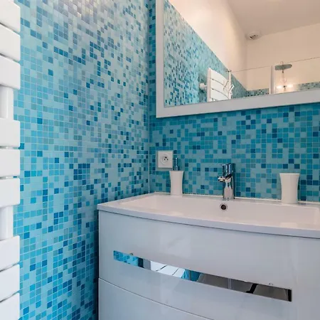Ferienhaus Beatrix -with Garden -15 Mn Walk From The Beach -garden- 2 Parkings *