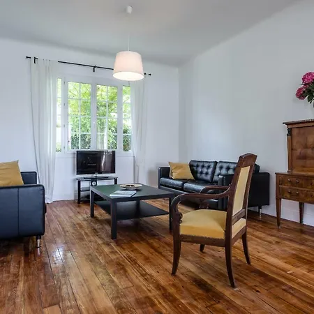 Ferienhaus Beatrix -with Garden -15 Mn Walk From The Beach -garden- 2 Parkings